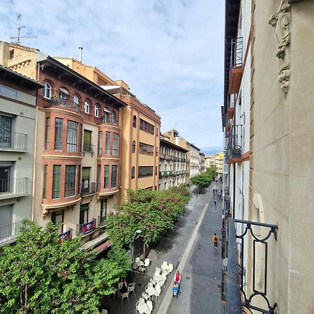 Hostal Rugaca Huesca Exterior foto